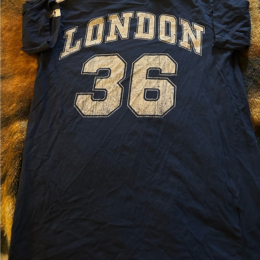 H&M Navy London 36 Kids Tee